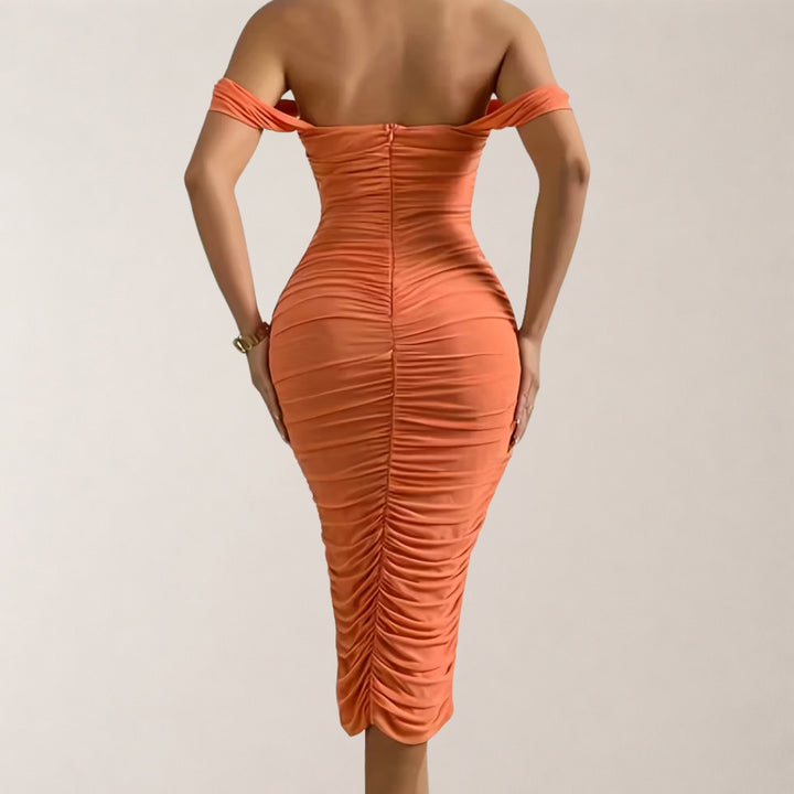 Korte Off-Shoulder Jurk – Aansluitende Pasvorm